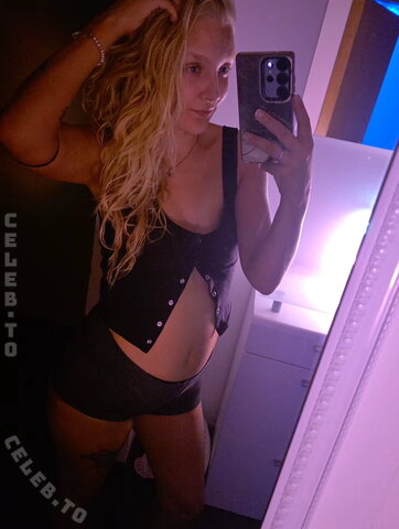 Sallyisgaming – Insta Post