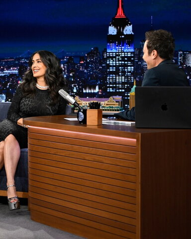 Salma Hayek Sexy (8 photos)
