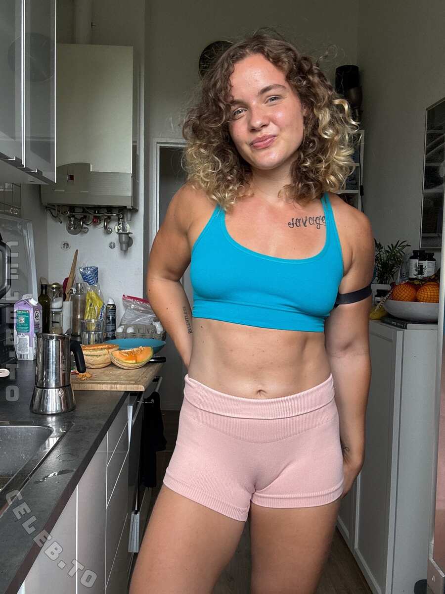Samantha Herfert nude photo 2