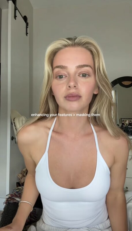 Samantha Riehl nude photo 10