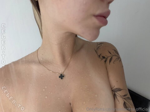 Samantra nude photo 4