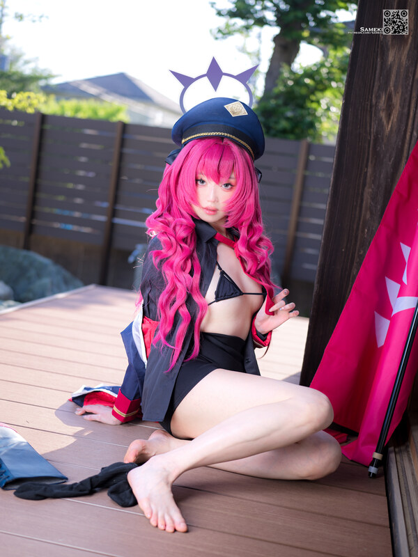 Sameki nude photo 6