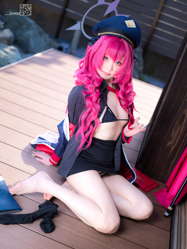 Sameki nude photo 24