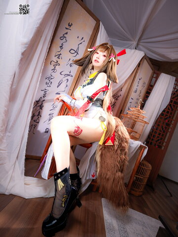 Sameki nude photo 37