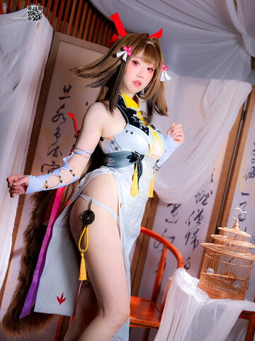 Sameki nude photo 30