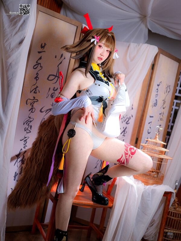 Sameki nude photo 25