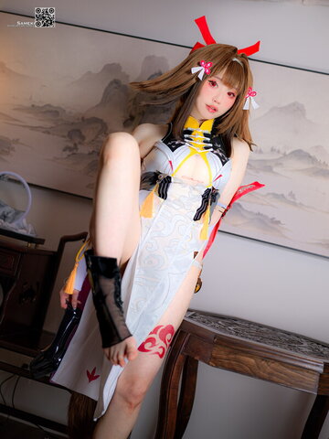 Sameki nude photo 19
