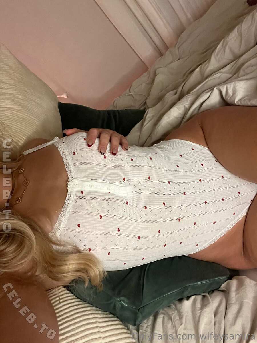 Samira Fee nude photo 15
