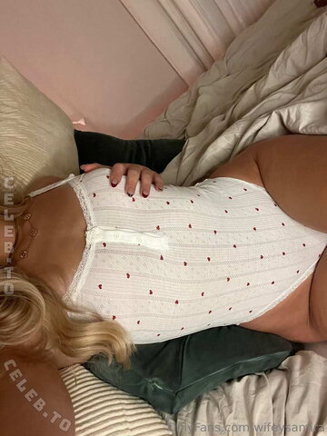 Samira Fee nude photo 31
