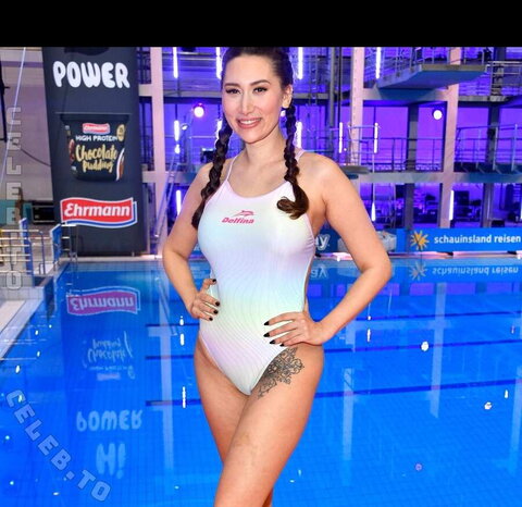 Samira Yasmin Leila – In the swimsuit while diving from the tower