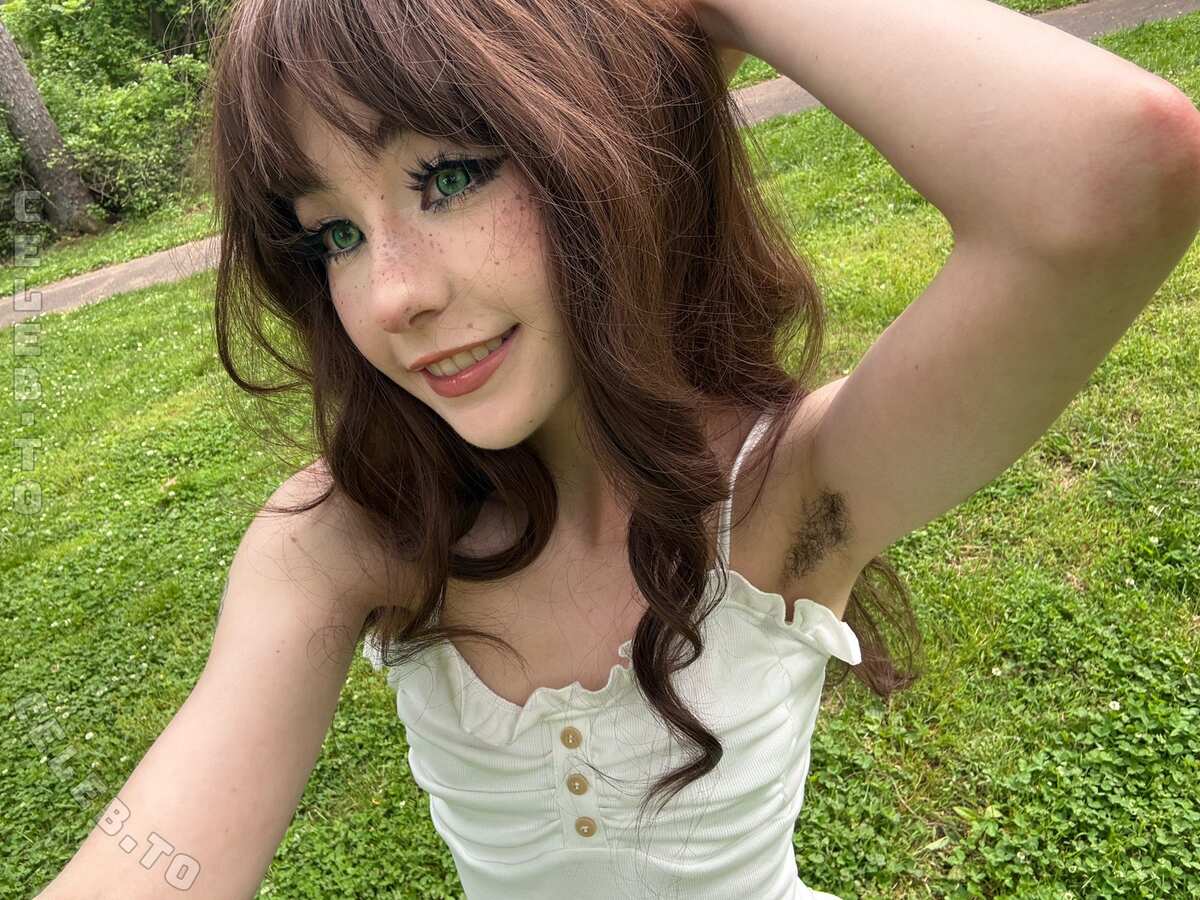 Sammynoodlesoup nude photo 3
