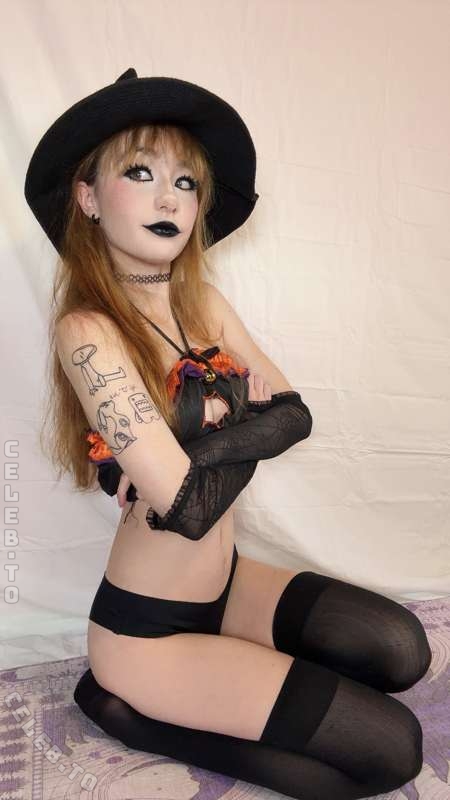 Sammynoodlesoup nude photo 11