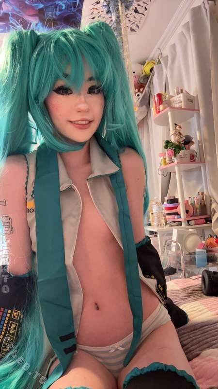 Sammynoodlesoup nude photo 8