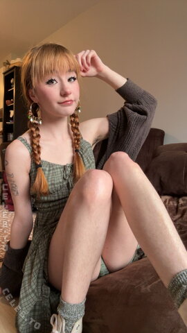 Sammynoodlesoup – cameltoe - no shave november