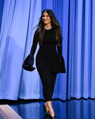 Sandra Bullock photo 2