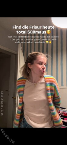 Saniskates nude