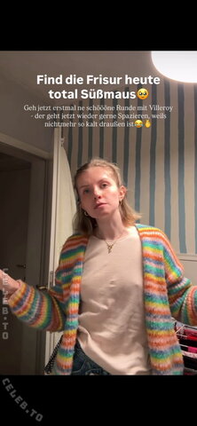 Saniskates nude photo 52