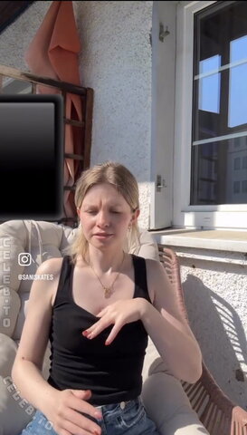 Saniskates nude photo 100