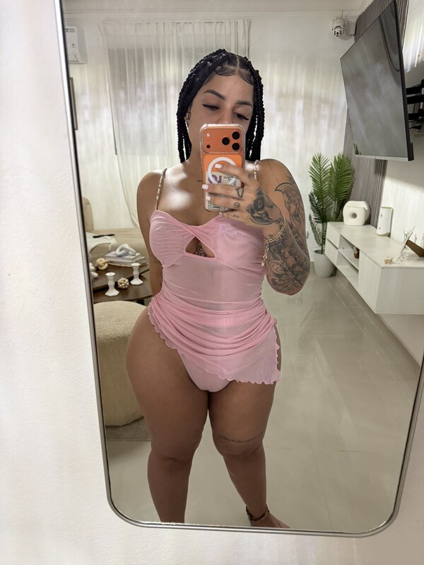santanagirls07 nude photo 1