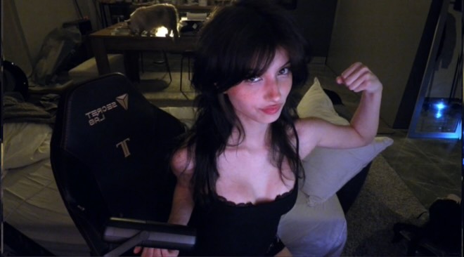 Sanymaaa nude photo 5