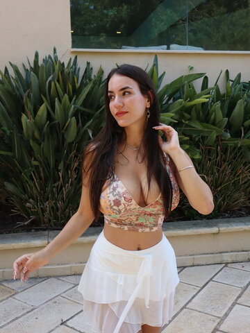 Sara Avni nude photo 2