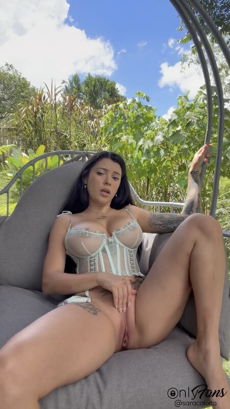Sara Calixto nude photo 4