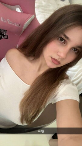 Sara Dobrik nude photo 46
