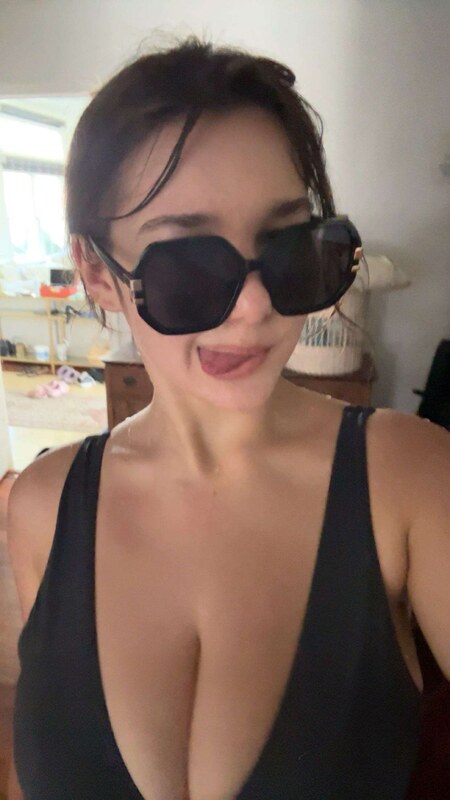 Sara Dobrik nude photo 3