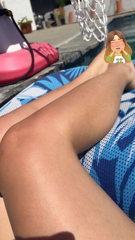 Sara Dobrik nude photo 4