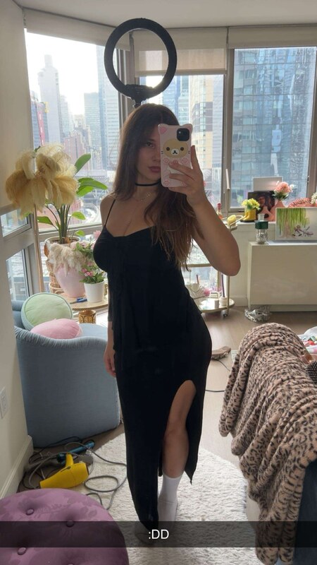 Sara Dobrik nude photo 2