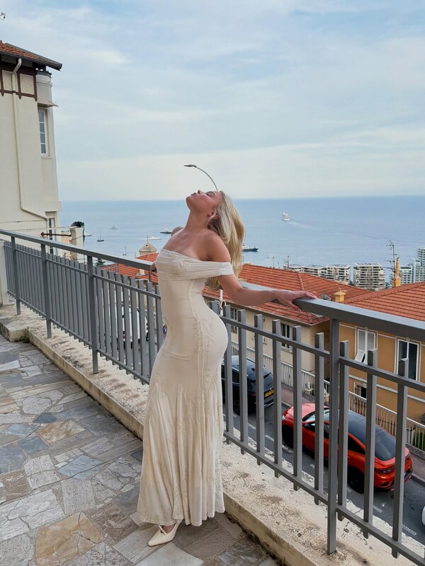 Sara Manner nude photo 14