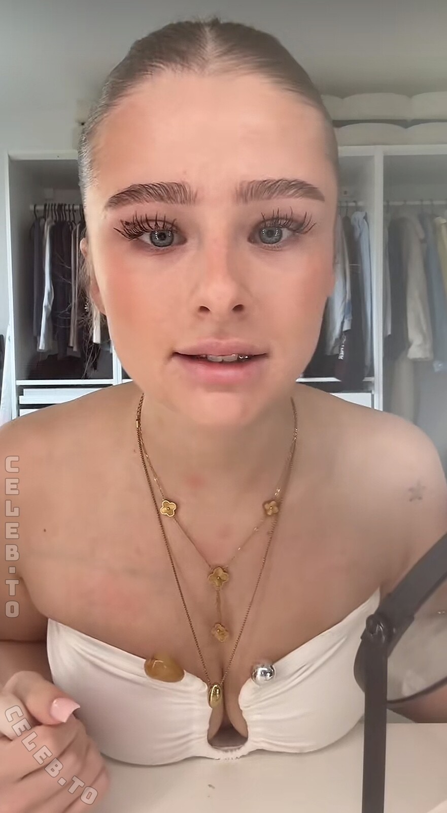 Sara Oliwia nude photo 1