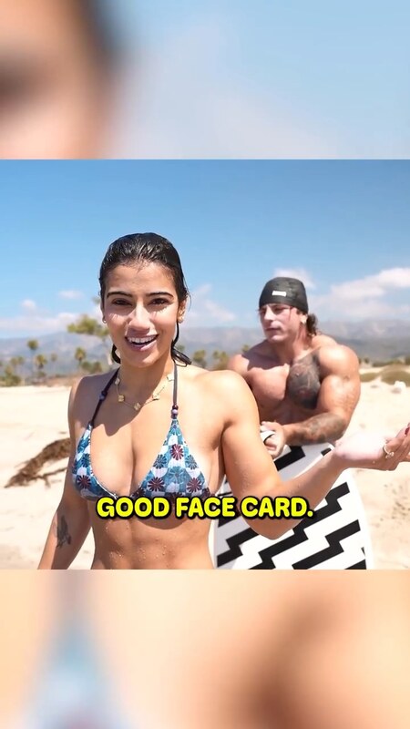 Sara Saffari nude photo 1