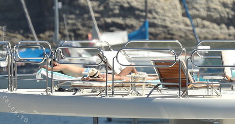 Sara Sampaio nude photo 12