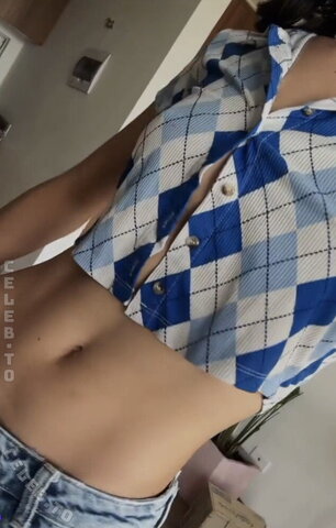 Sara Velez nude photo 53