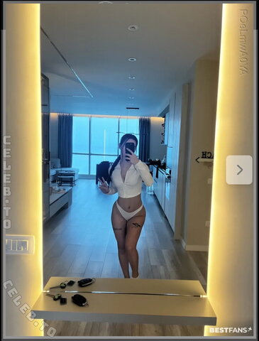 saraacorteiz nude photo 11