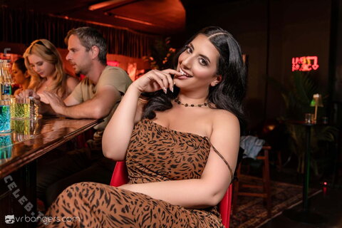 Sarah Arabic nude photo 35