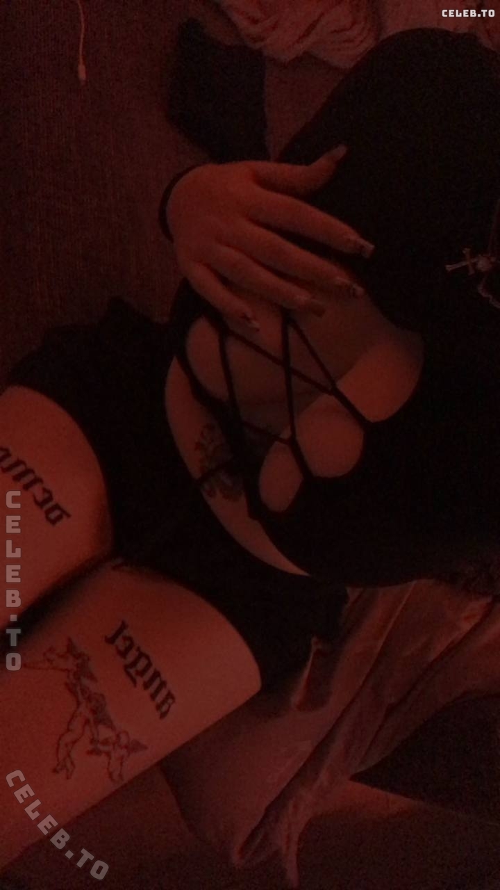 Sarah / blckbtyy / urluvv.sarah nude photo 2