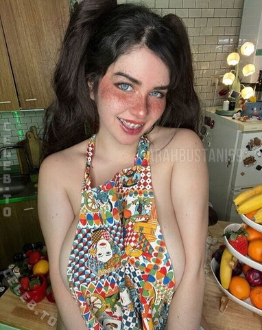 Sarah Bustani nude photo 61