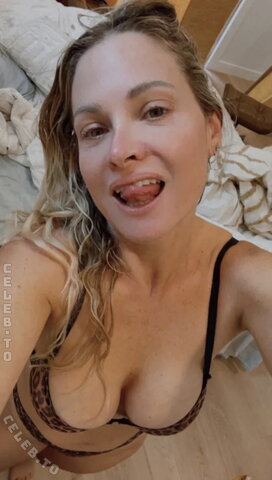 Sarah Clark nude photo 3