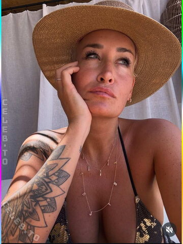 Sarah Connor nude photo 16