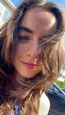 Sarah Desjardins Fresh (1 photo)
