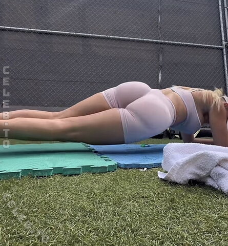 Sarah Dreis Hot (1 photo)