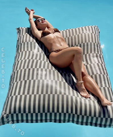 Sarah Engels nude photo 12