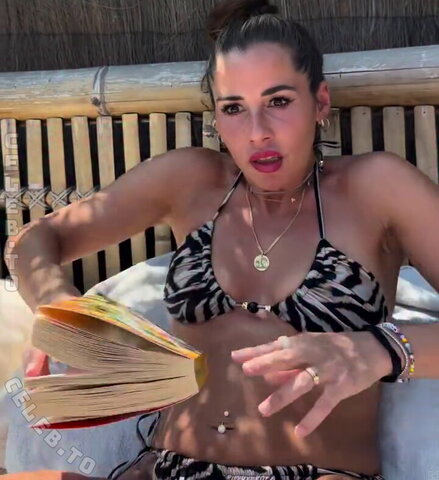 Sarah Engels Sexy (5 photos)
