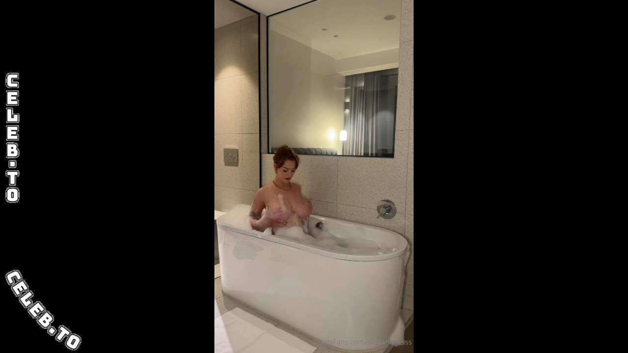 Sarah Jess nude photo 4