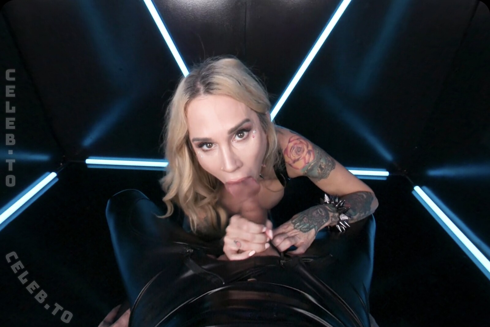 Sarah Jessie nude photo 2