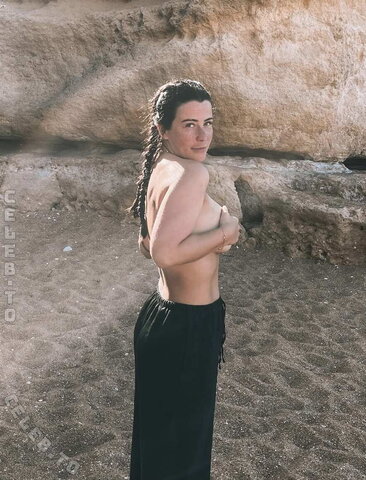 Sarah Katharina nude photo 1