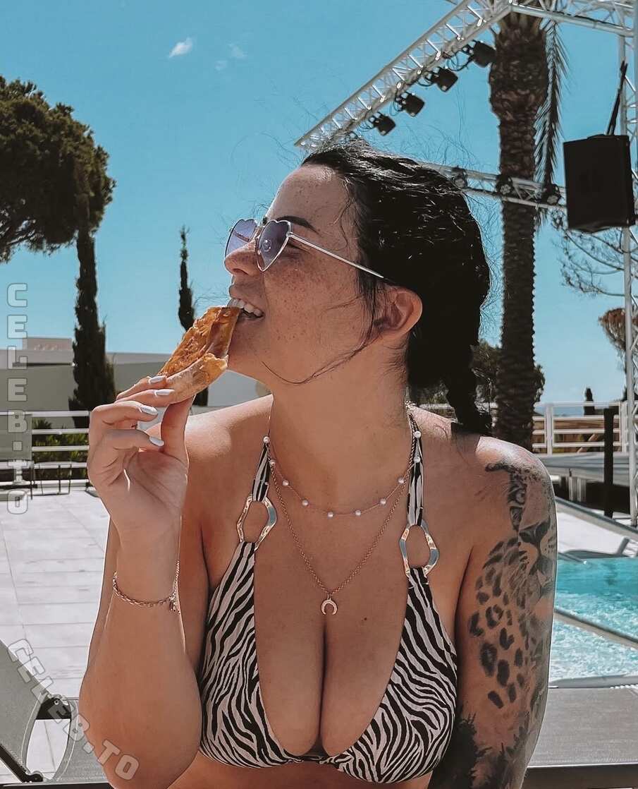 Sarah Katharina nude photo 2