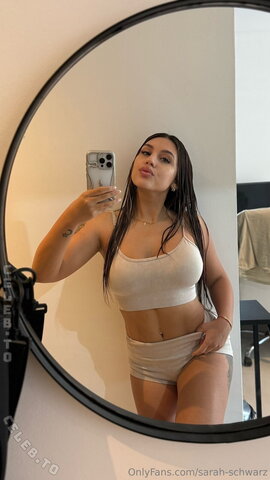 sarah-Schwarz nude photo 32